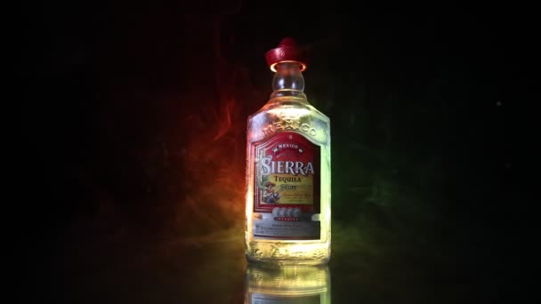 Баку Азербайджан Июня 2019 Год Бутылка Sierra Tequila Марки Спиртного — стоковое видео