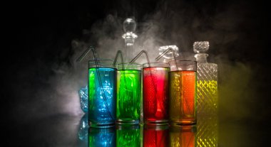 barda limon ile renkli çekim koleksiyonu; kireç ile alkol mini kokteyl atıcılar seti;