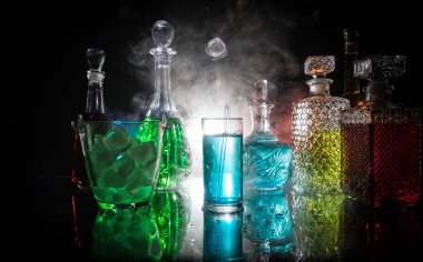 barda limon ile renkli çekim koleksiyonu; kireç ile alkol mini kokteyl atıcılar seti;