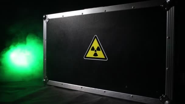 ブラックボックスの放射線標識 — ストック動画
