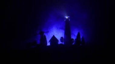 Geleneksel, Flamanca hill adlı bir yaz gün batımı sırasında yel değirmeni. Dekorasyon. Seçici odak