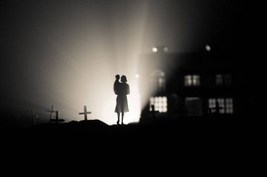 Ölü kadın ve çocuk zombies. Korku Cadılar Bayramı kavramı