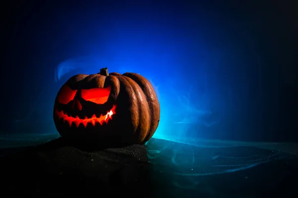 Halloween-pumpa. Traditionell juldekoration. Användbart som gratulationskort — Stockfoto