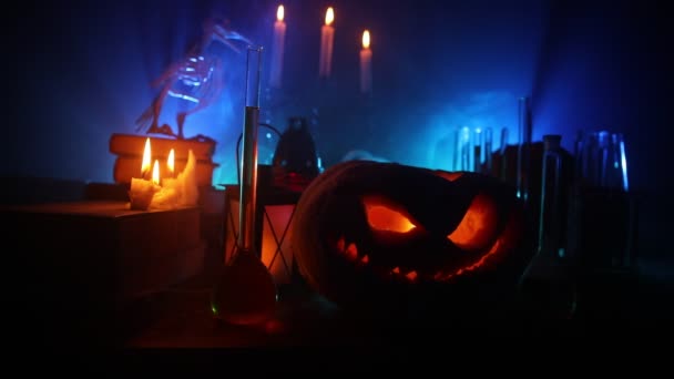 Halloween Jack Lantaarn Donkere Kamer Met Rook Enge Halloween Pompoen — Stockvideo