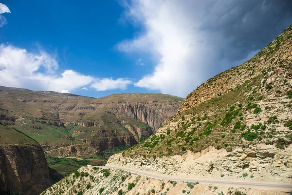 Vackert Landskap Fjällen Sommaren Dagen Berg Vid Solnedgången Azerbajdzjan Kaukasus — Stockfoto