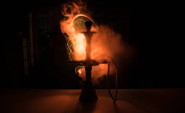 Кальян Гаряче Вугілля Чаші Шиша Робить Хмари Пари Темній Кімнаті — стокове фото