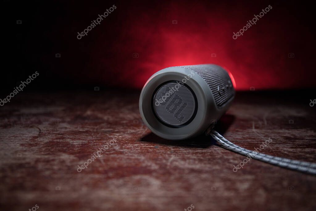 jbl flip bluetooth speaker red light jbl flip bluetooth speaker red light
