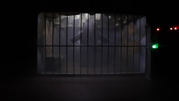 Images Gros Plan Cage Miniature Prison Pour Jouets Sous Une — Video