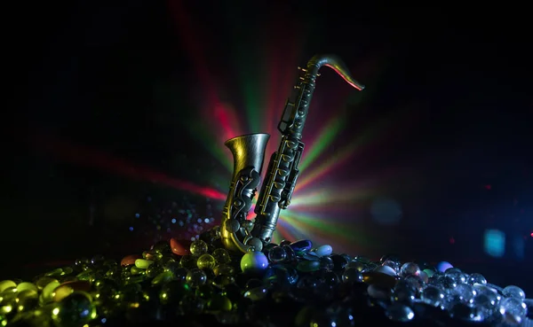 Koncepcja Muzyki Saksofonowy Instrument Jazzowy Miniatura Alto Gold Sax Kolorowym — Zdjęcie stockowe