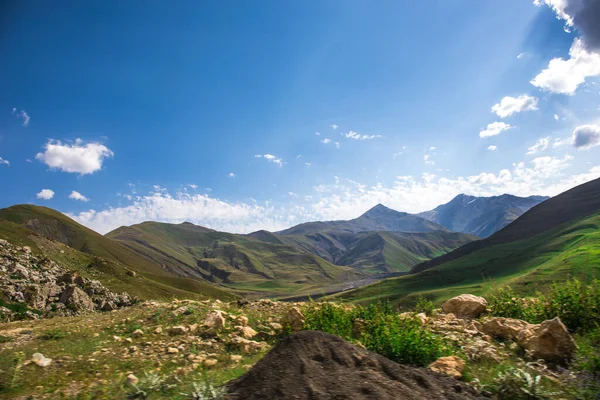 Пейзаж Горах Летом Дневное Время Горы Закате Азербайджан Кавказ Хиналиг — стоковое фото