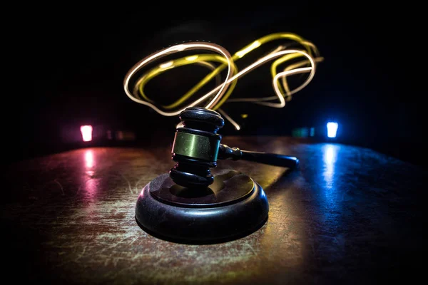 Law Justice Concept Creative Artwork Table Decoration Mallet Judge Dark — Stock Photo, Image