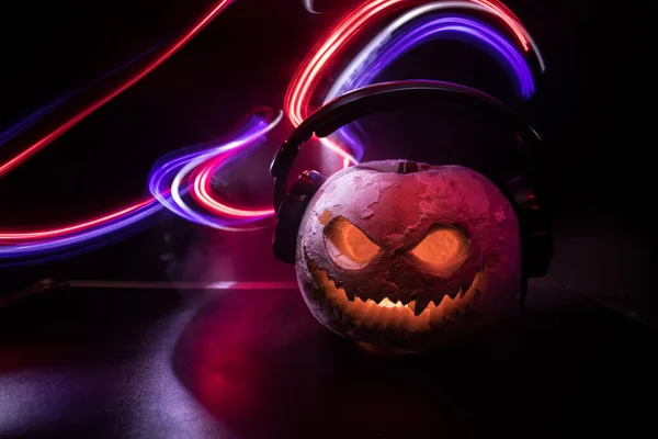 Halloween Pumpkin Table Headphones Dark Background Copy Space Happy Halloween — Stock Photo, Image