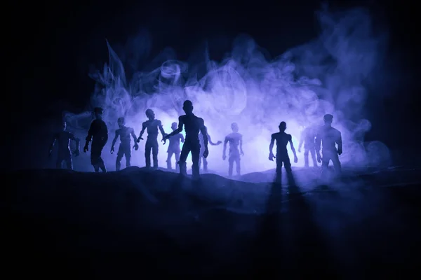 Страшный Вид Зомби Кладбище Облачным Небом Туманом Концепция Хэллоуина Ужасов — стоковое фото