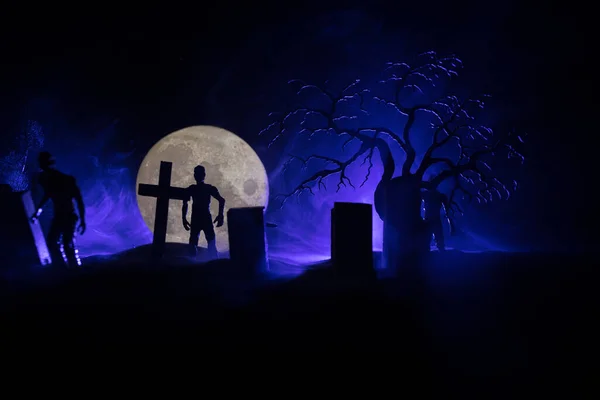 Страшний Вид Зомбі Кладовищі Мертве Дерево Місяць Церква Моторошне Хмарне — стокове фото