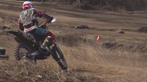 Novokuzneck, Russia - 21.04.2018: gare di motocross — Video Stock