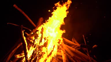 gece büyük ve yüksek ateş