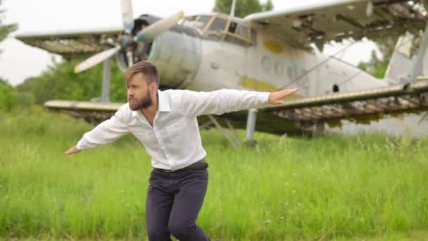 Man Shirt Fooling — Stock Video