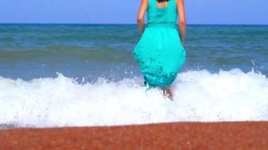 büyük dalgalar deniz kızı söner