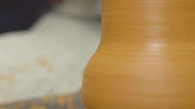 Potter's tekerlek üzerinde ürün