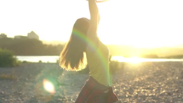 Ragazza Con Cerchio Natura — Video Stock