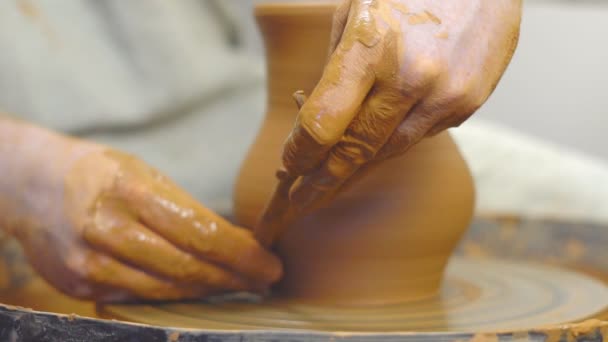 Potter Maakt Een Kruik — Stockvideo