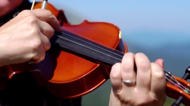 Жінка Віці Музикант Грає Скрипці — стокове відео