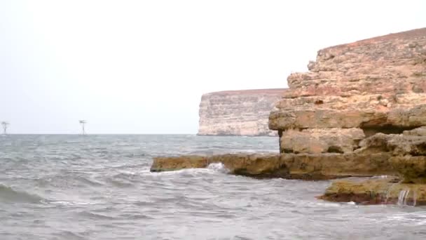 Πανόραμα με θέα στη θάλασσα και βράχια — Αρχείο Βίντεο