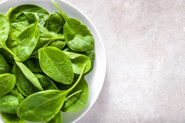 Green Vegetables Spinach Plate Healthy Food Vegan Diet Concept — Stock Photo, Image