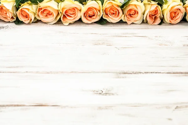 Csokor Rózsa Háttér Anyák Napja Vagy Kártya Nőnap Virágok Fából — Stock Fotó