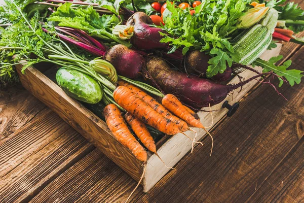 Hortalizas Frescas Productos Orgánicos Mercado Agrícola Verduras Caja Sobre Mesa — Foto de Stock