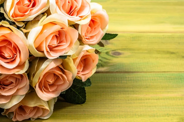 Ramo Rosas Como Día Las Madres Fondo Con Flores Mesa —  Fotos de Stock