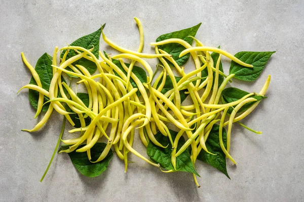 Fagiolo Fresco Baccelli Gialli Fagioli Sfondo Bianco Verdure Appena Raccolte — Foto Stock