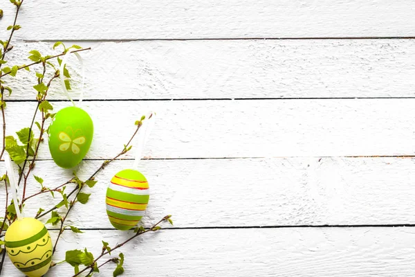 Ovo Páscoa Fundo Madeira Branco Decoração Primavera Com Ovos Pintados — Fotografia de Stock
