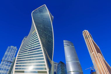 Moscow, Rusya Federasyonu - 14 Nisan 2018: Moscow city mavi gökyüzü arka plan üzerinde gökdelenler Uluslararası İş Merkezi