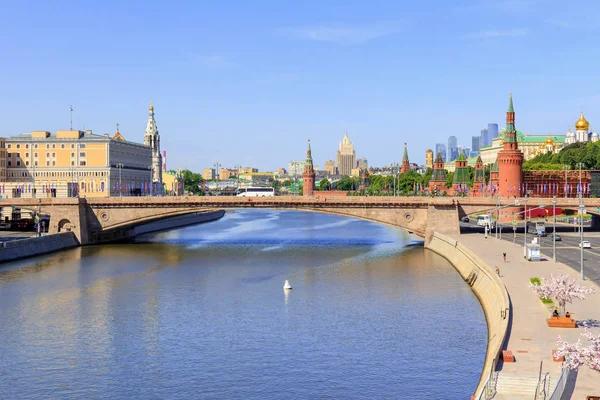 Moscú Rusia Junio 2018 Vista Del Puente Moskvoretskiy Bol Shoy — Foto de Stock