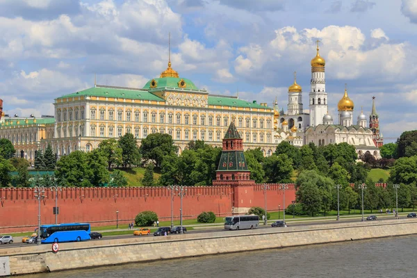 Palacio Del Gran Kremlin Moscú Kremlin Contra Cielo Azul Soleado — Foto de Stock