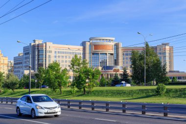 Moskova, Rusya - 02 Haziran 2018: Lomonosov Moskova Devlet Üniversitesi (MSÜ elektronik eğitim kaynaklarının geliştirilmesi Merkezi Binası)