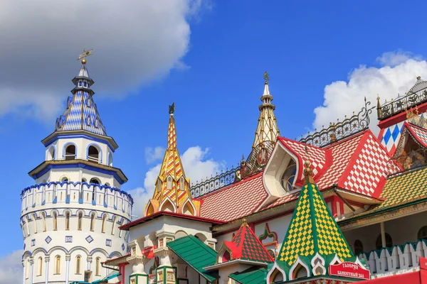 Moscú Rusia Agosto 2018 Izmailovo Kremlin Contra Cielo Azul Nublado — Foto de Stock