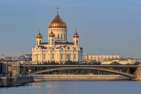 Moscú Rusia Septiembre 2018 Catedral Cristo Salvador Moscú Sobre Fondo — Foto de Stock