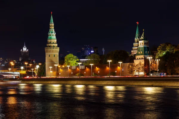 Башни Московского Кремля Ночью Подсветкой Городской Ландшафт — стоковое фото