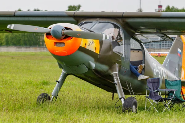 Balashikha, Moscow region, Russia - May 25, 2019: German light transport aircraft Dornier Do-27A RA-2774G on a green grass of Chyornoe airfield at the Aviation festival Sky Theory and Practice 2019 — Stock Photo, Image