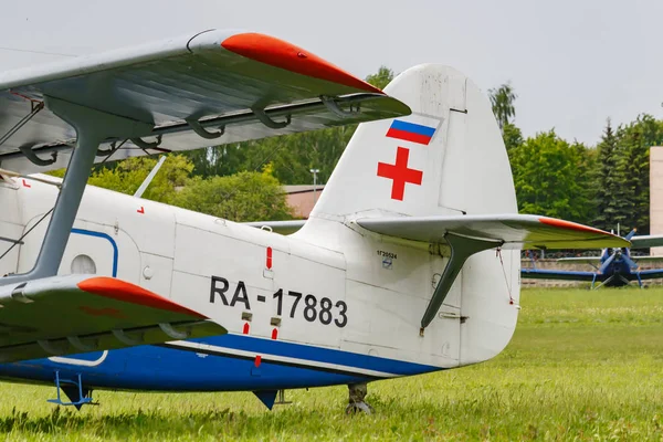 Balashikha, Moscow region, Russia - May 25, 2019: Soviet aircraft biplane Antonov AN-2 parked on a green grass of airfield at Aviation festival Sky Theory and Practice 2019 — Stock Photo, Image