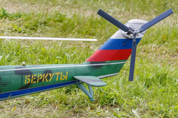 Balashikha, Moscow Region, Rusland-25 mei 2019: staartrotor close-up van grote schaal RC model van Attack Helicopter Mi-24 op Aviation Festival Sky theorie en praktijk 2019 — Stockfoto