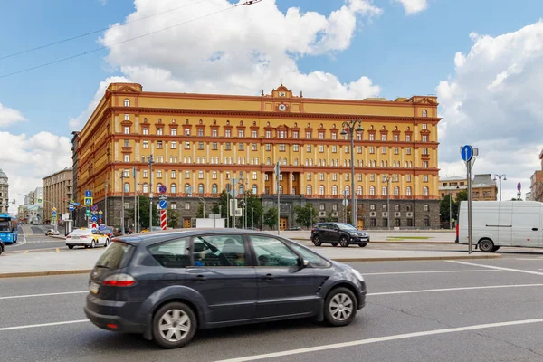 Moskau, russland - 02. Juni 2019: Errichtung eines kgb auf dem Lubyanka-Platz in Moskau. Architektur des historischen Zentrums von Moskau — Stockfoto