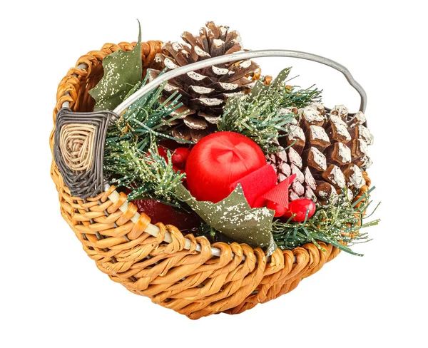 Decorative Christmas Wreath Pine Cones Red Balls Small Wicker Basket — Stock Photo, Image