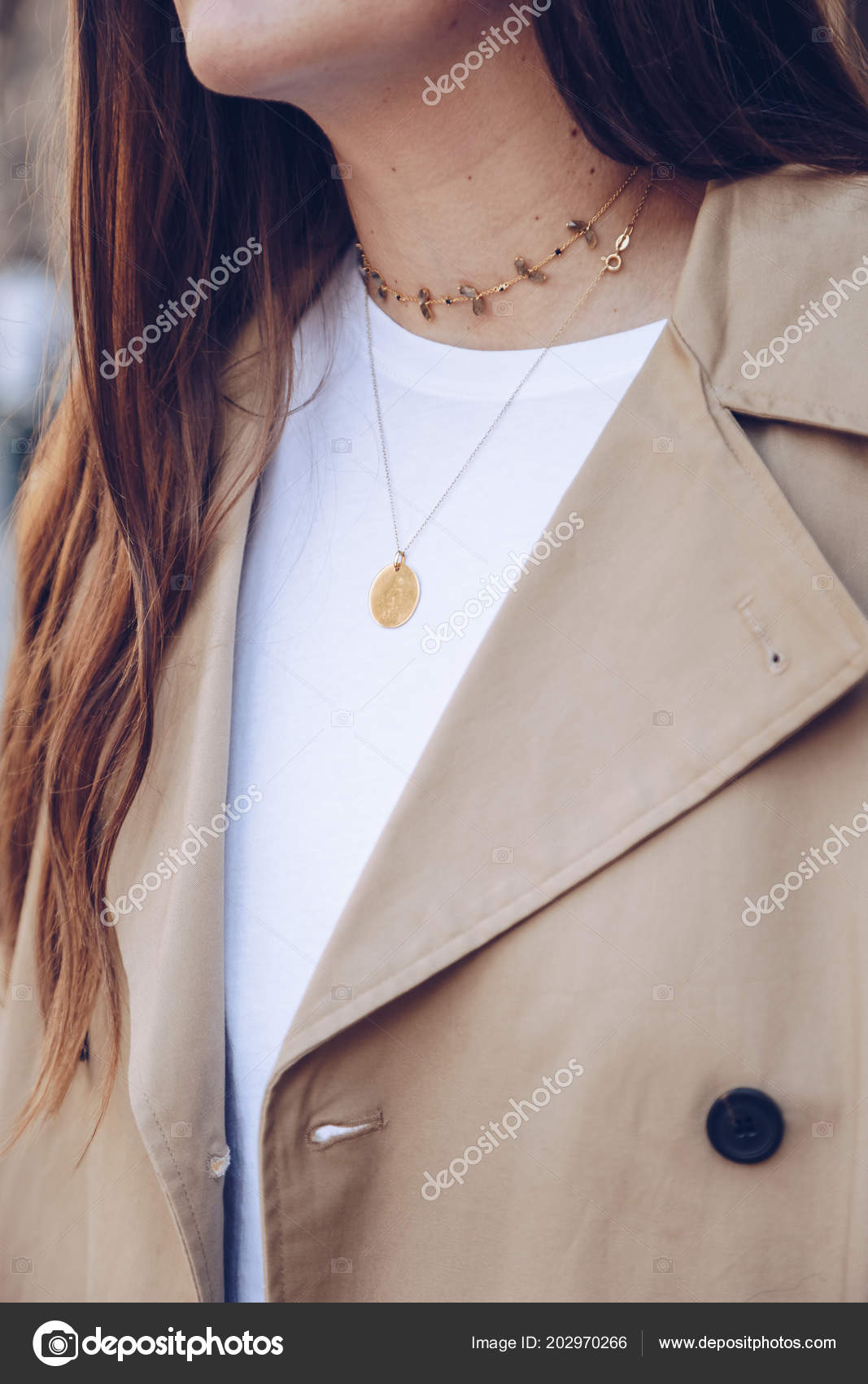 Fashion Blogger Outfit Details Fashionable Woman Wearing Beige Trench Coat  Stock Photo by ©mlasaimages 202970266