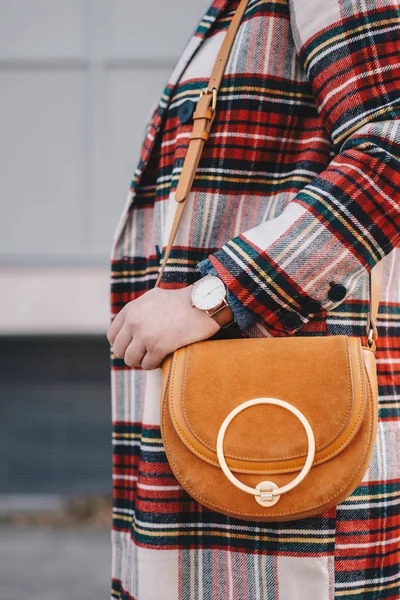 Primer Plano Los Detalles Moda Mujer Joven Con Estilo Que —  Fotos de Stock