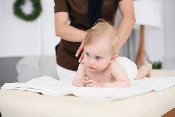 Woman Hands Making Massage Little Baby Health Care Medical Concept — Stock Photo, Image