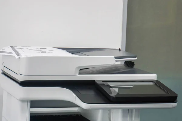 Fechar Tela Sensível Toque Impressora Escritório Para Fins Multifuncionais Para — Fotografia de Stock