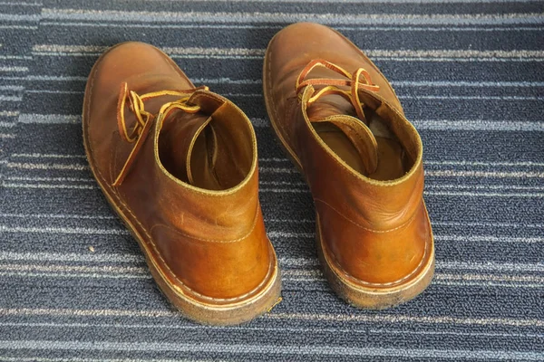 Män Fashionabla Läder Boot Skor Golvet — Stockfoto